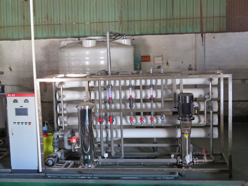 20噸/小時(shí)PLC全自動(dòng)控制一級反滲透設(shè)備_大型純水系統(tǒng)